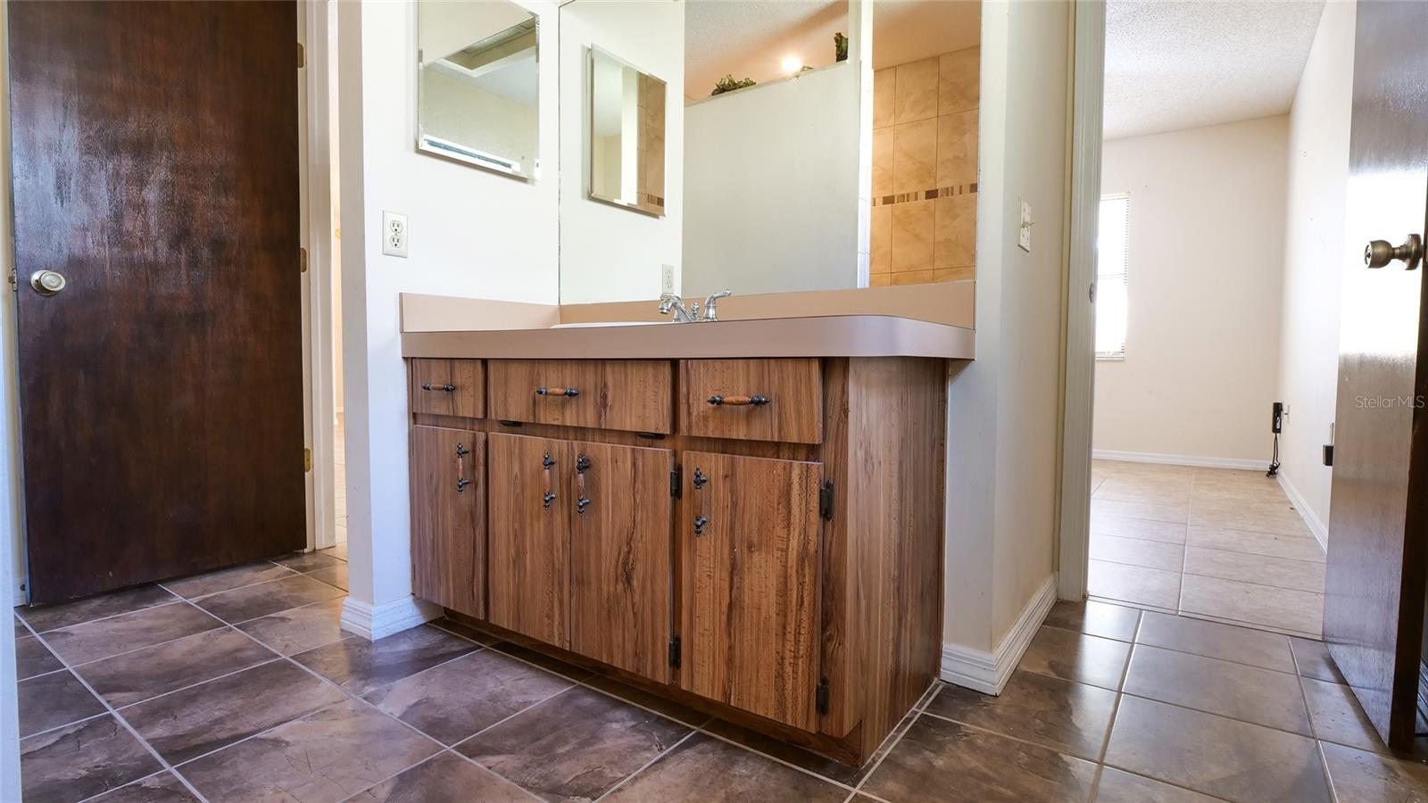 Image 21 of 38 For 10960 Echo Loop