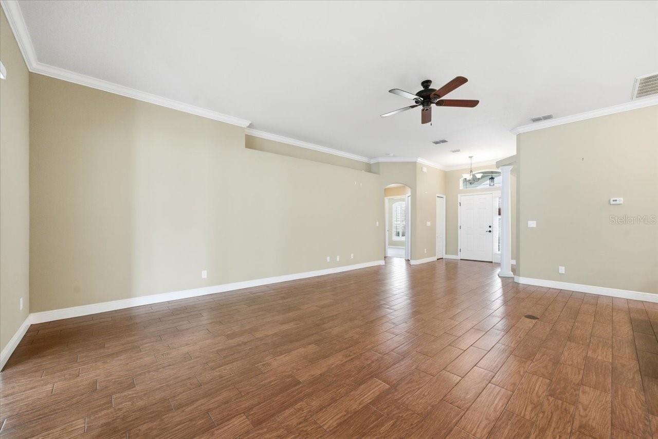 Image 14 of 39 For 3017 Via Siena Street