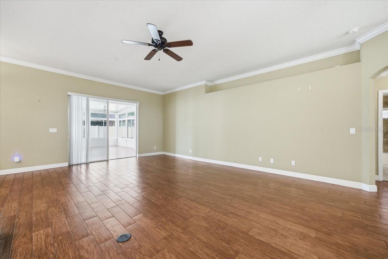 Image 15 of 39 For 3017 Via Siena Street