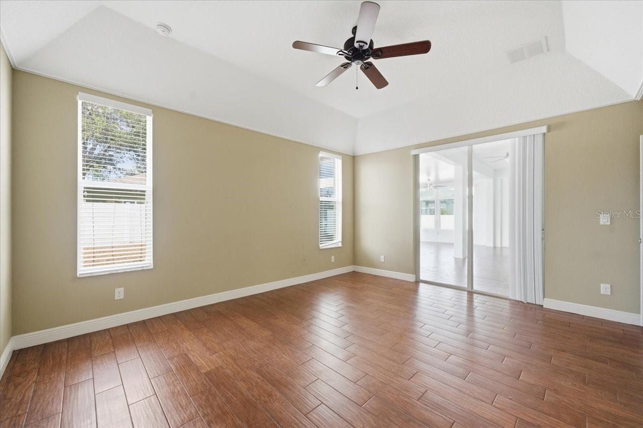 Image 20 of 39 For 3017 Via Siena Street