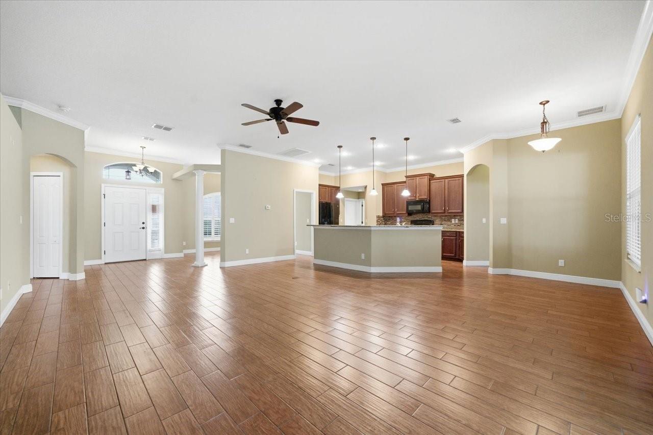 Image 3 of 39 For 3017 Via Siena Street