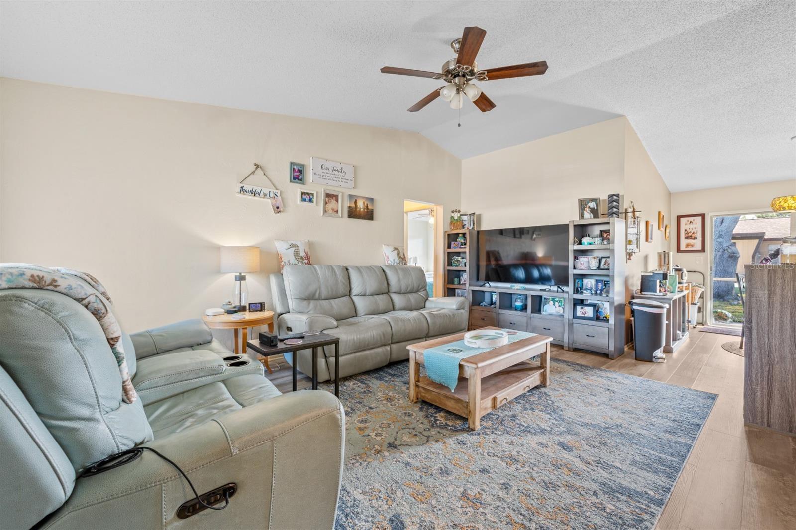 Image 3 of 31 For 9979 88th Way