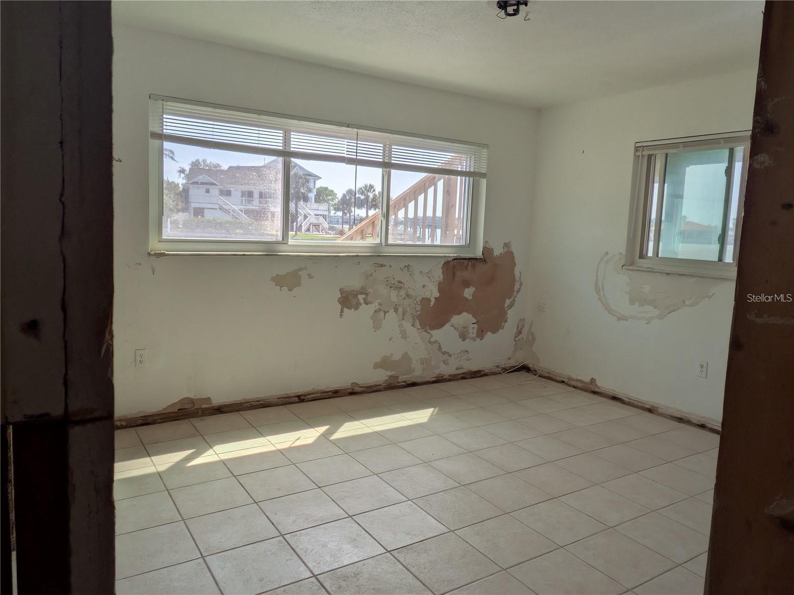 Image 18 of 20 For 5930 Bahama Way N