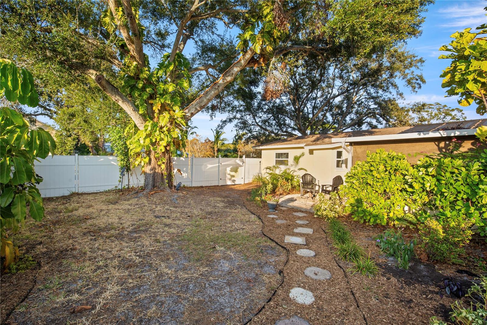 Image 37 of 49 For 226 75th Street N