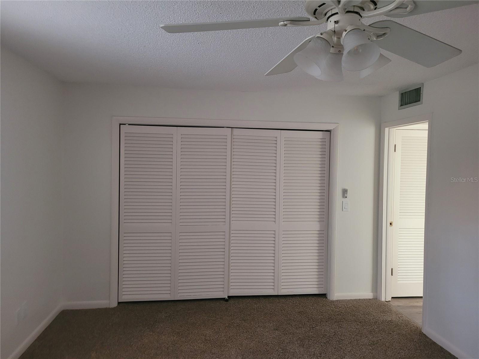 Image 13 of 18 For 10485 Carrollbrook Circle 120