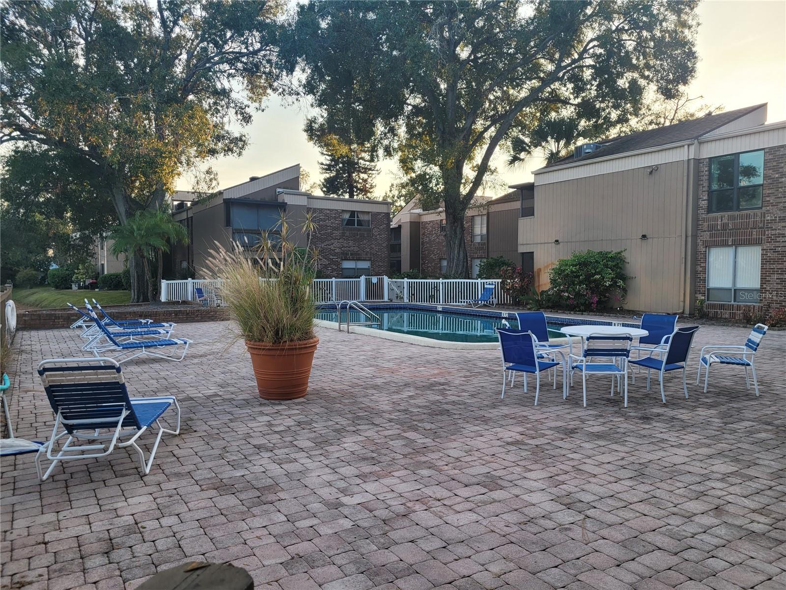 Image 17 of 18 For 10485 Carrollbrook Circle 120