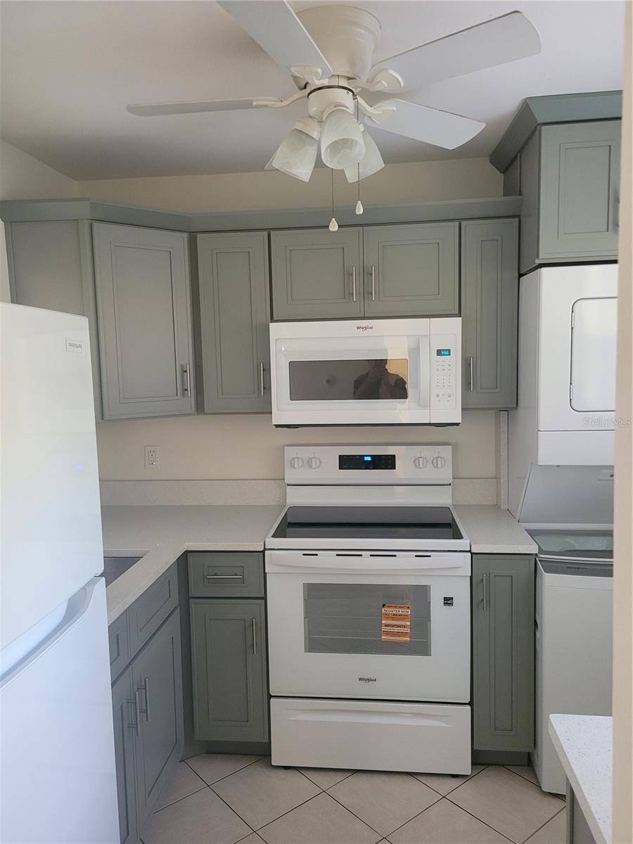 Image 3 of 18 For 10485 Carrollbrook Circle 120