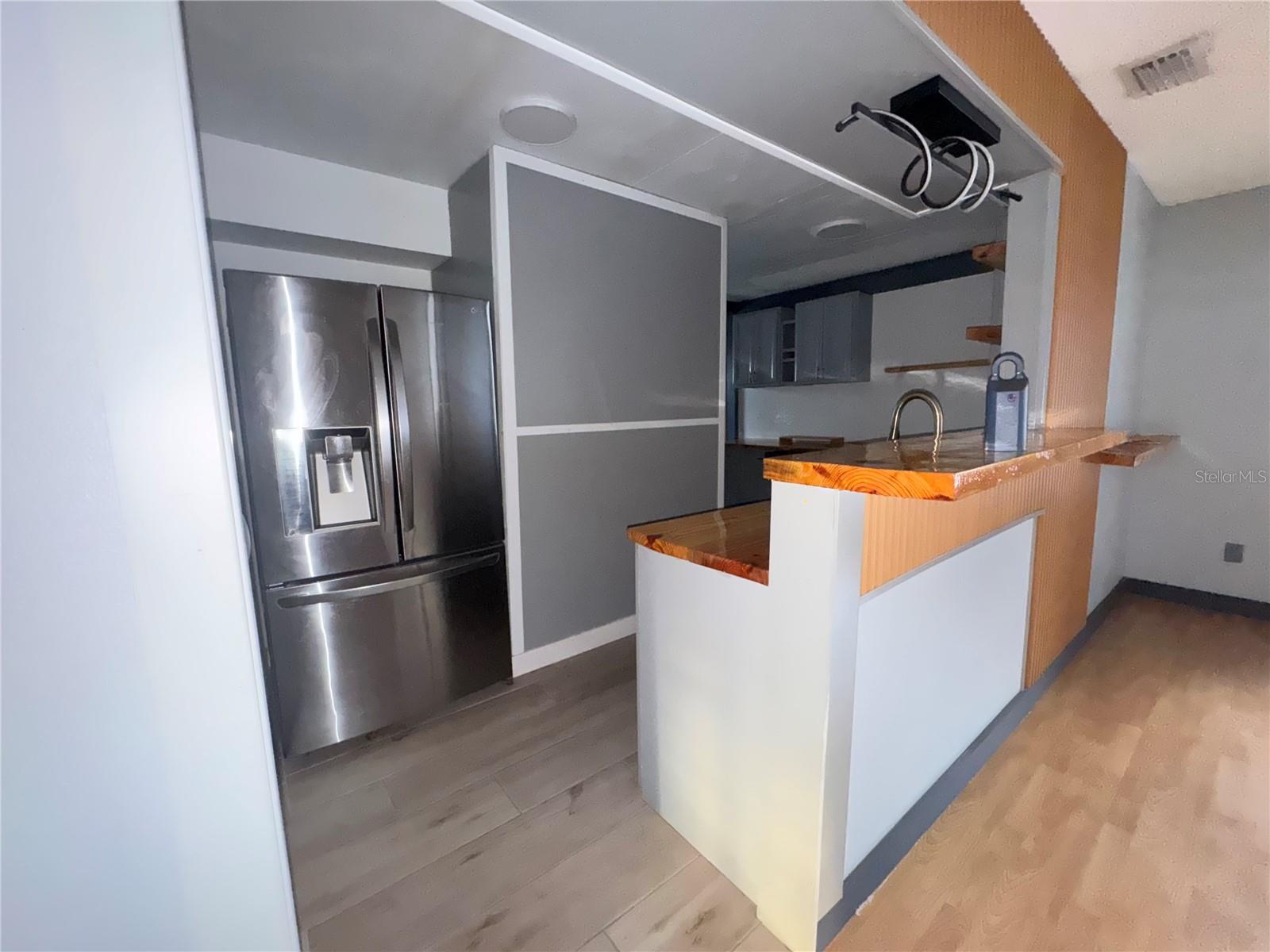 Image 11 of 30 For 15906 Country Farm Place