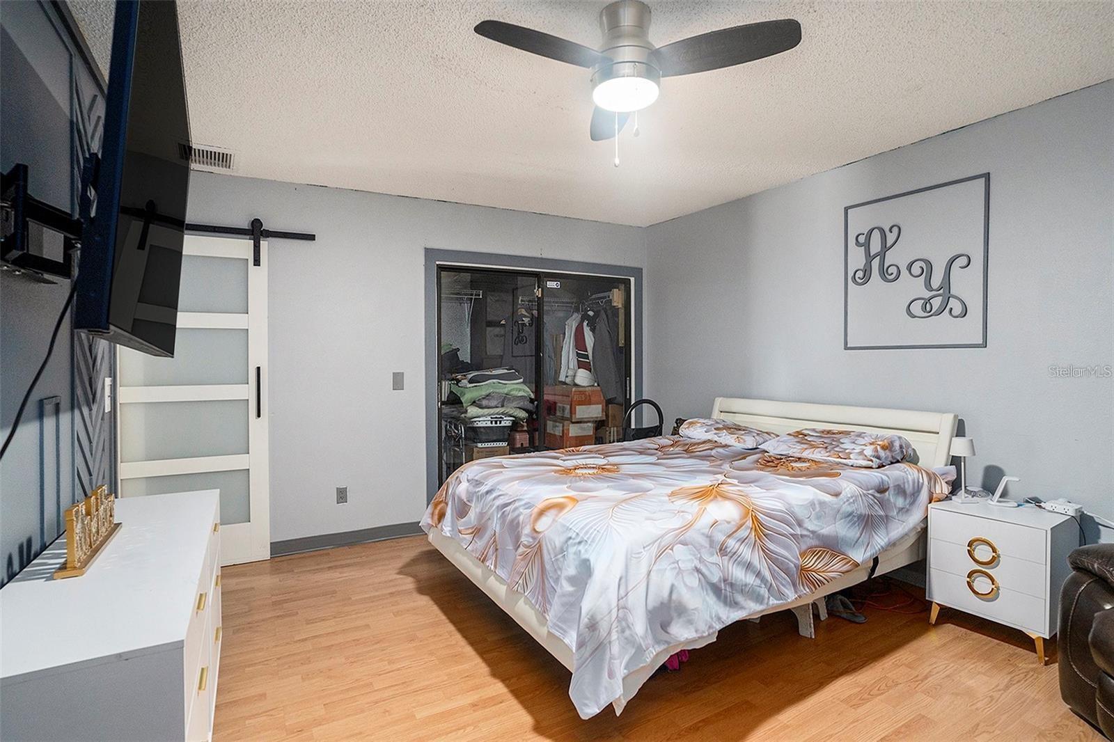 Image 14 of 30 For 15906 Country Farm Place