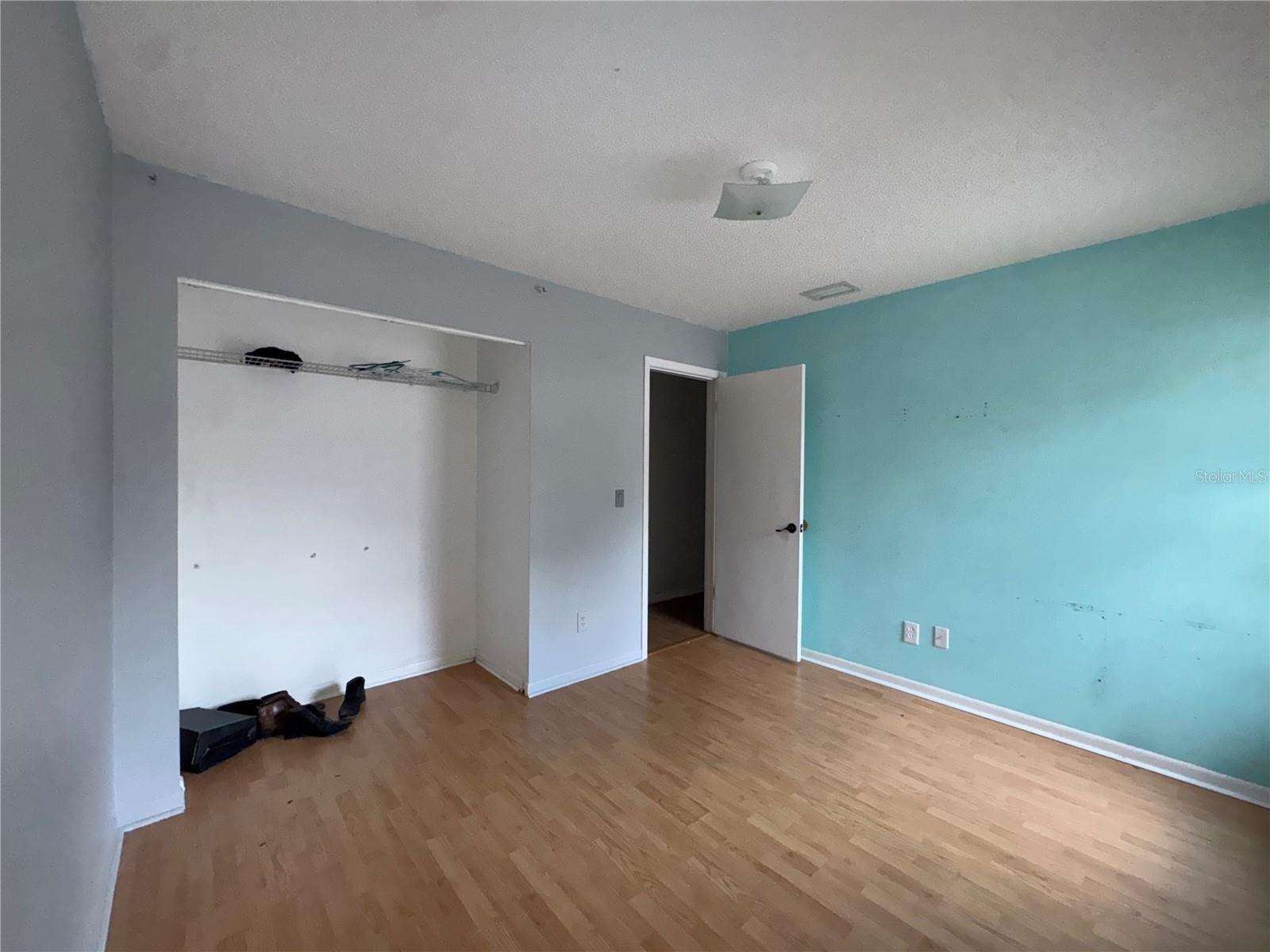 Image 21 of 30 For 15906 Country Farm Place