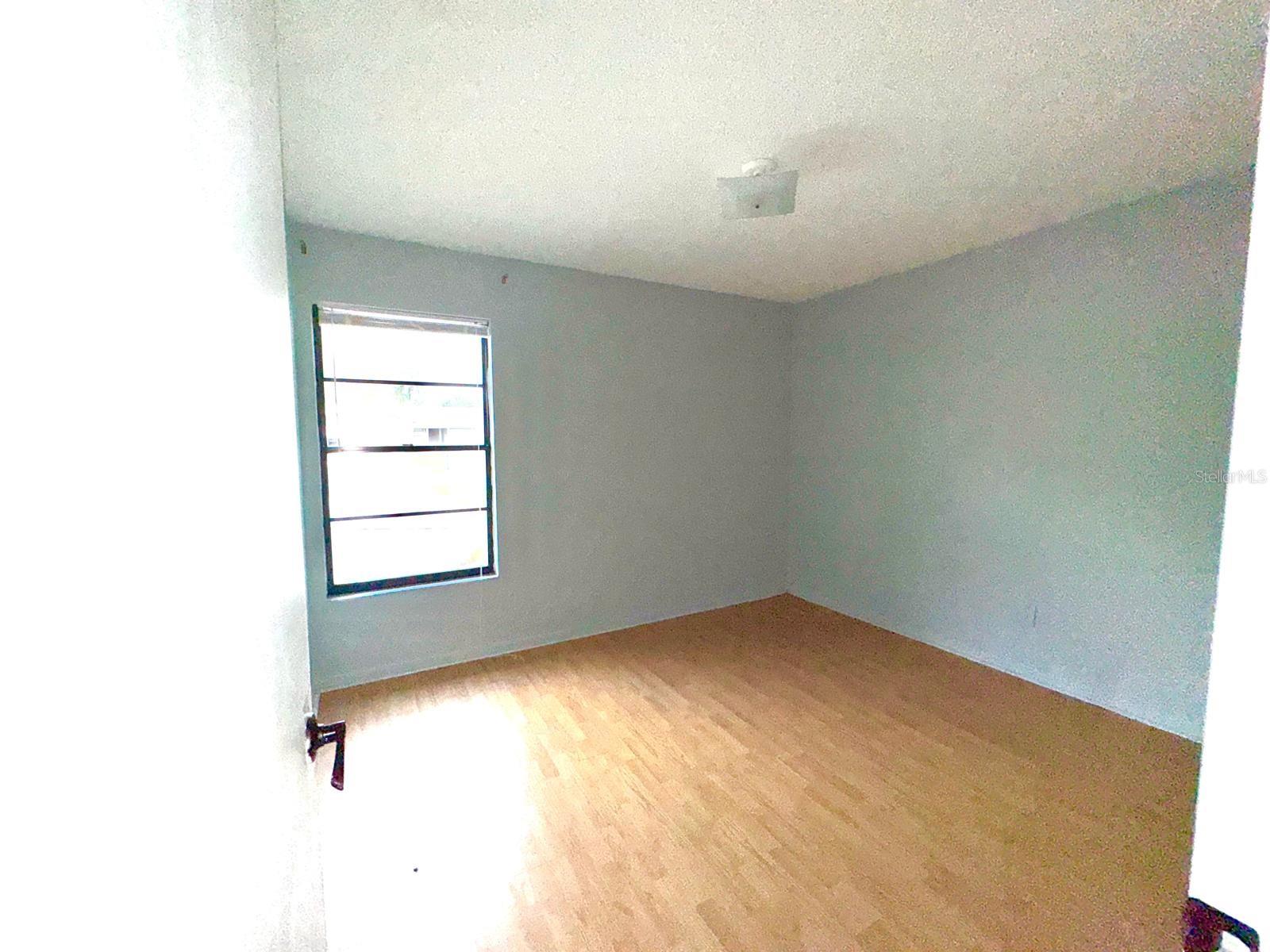 Image 22 of 30 For 15906 Country Farm Place