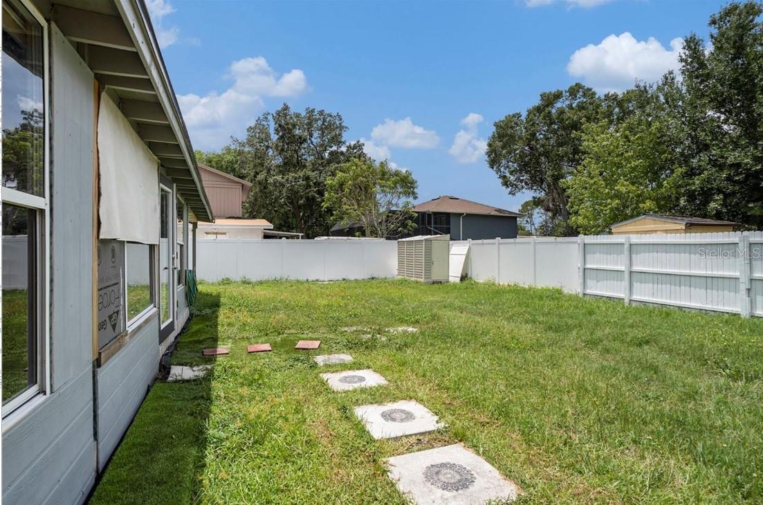 Image 26 of 30 For 15906 Country Farm Place