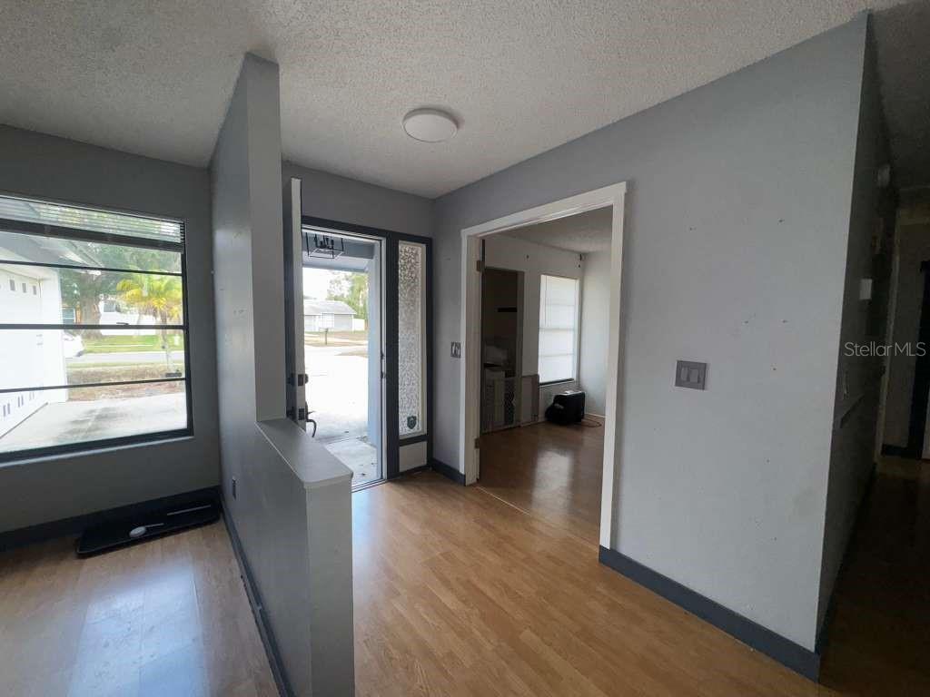 Image 3 of 30 For 15906 Country Farm Place