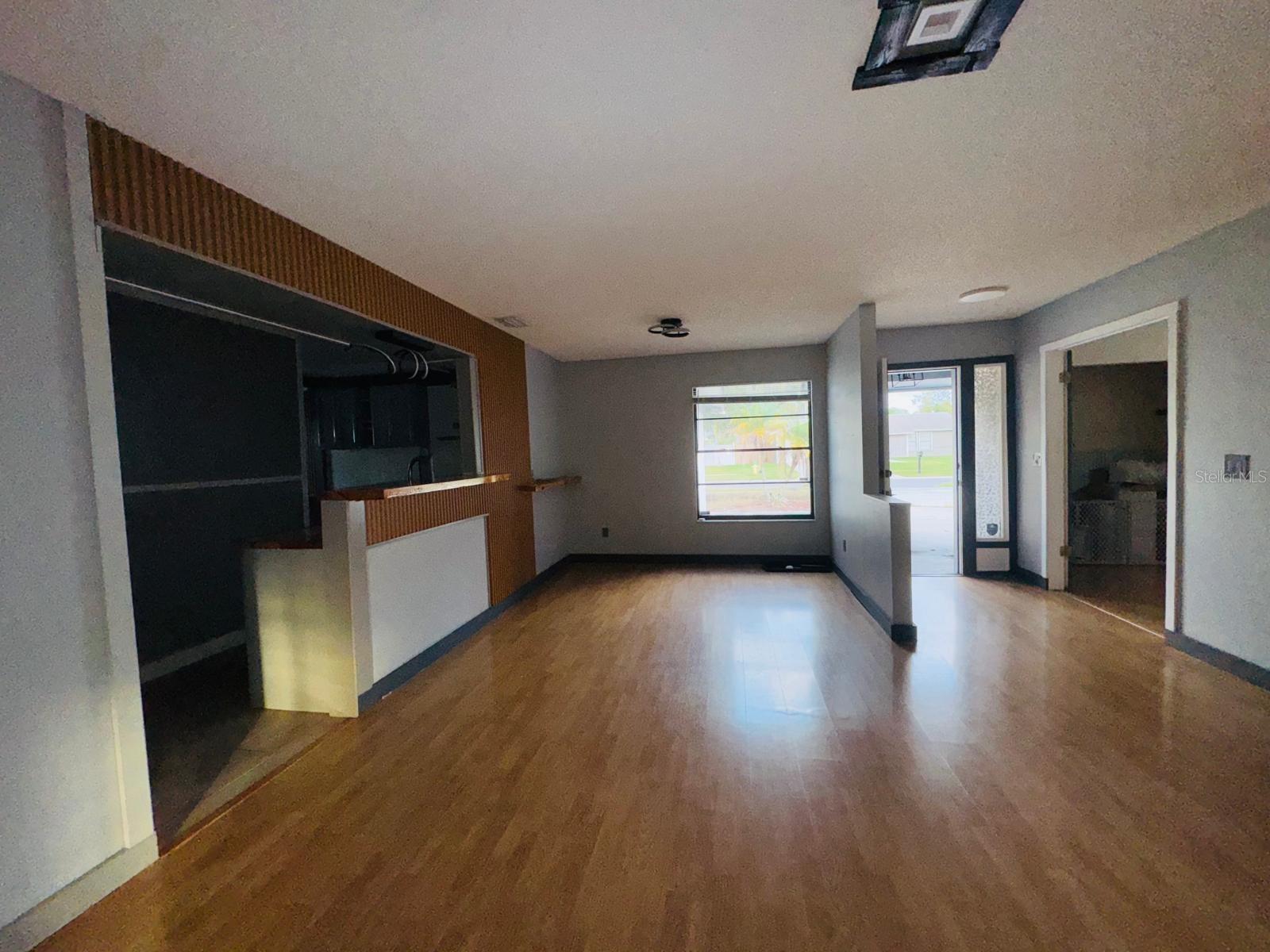 Image 6 of 30 For 15906 Country Farm Place