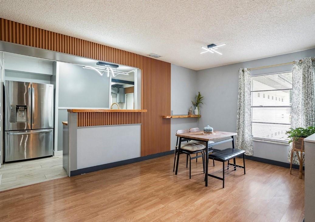 Image 7 of 30 For 15906 Country Farm Place