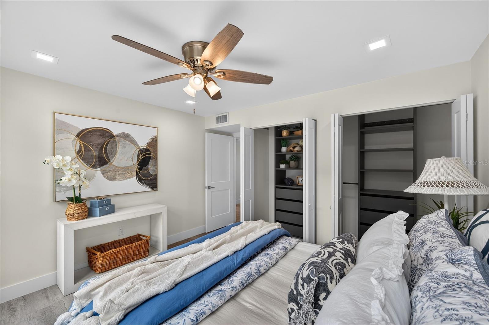 Image 22 of 42 For 19701 Gulf Boulevard 120