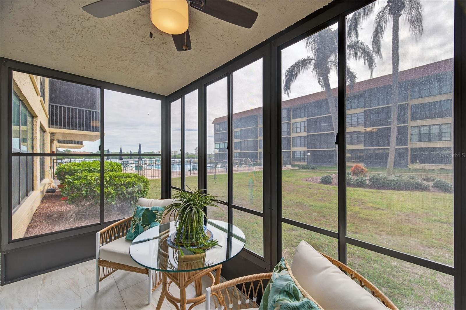 Image 24 of 42 For 19701 Gulf Boulevard 120