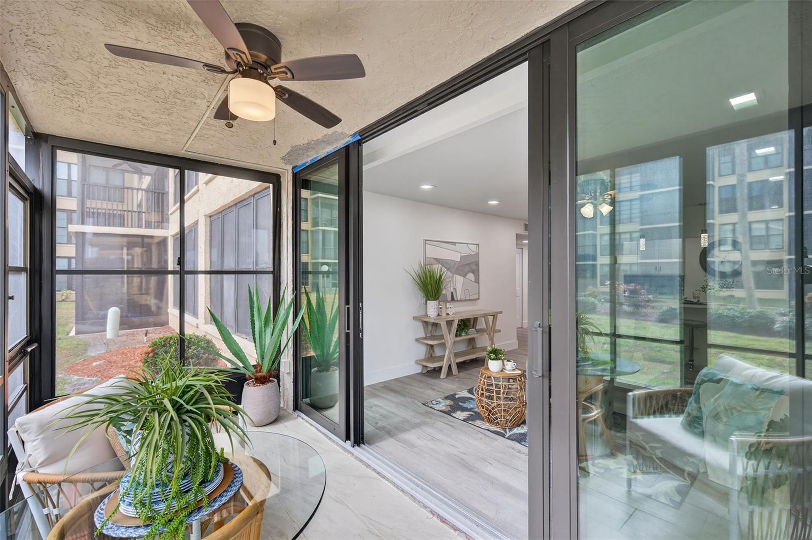 Image 25 of 42 For 19701 Gulf Boulevard 120