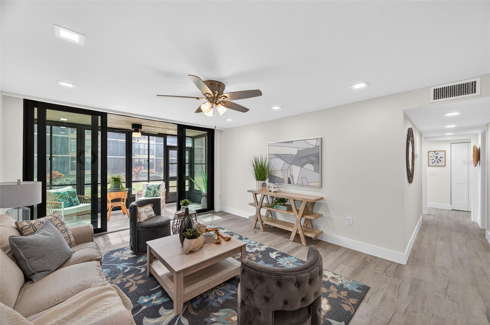 Image 29 of 42 For 19701 Gulf Boulevard 120