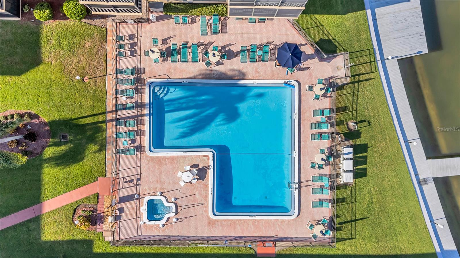 Image 30 of 42 For 19701 Gulf Boulevard 120