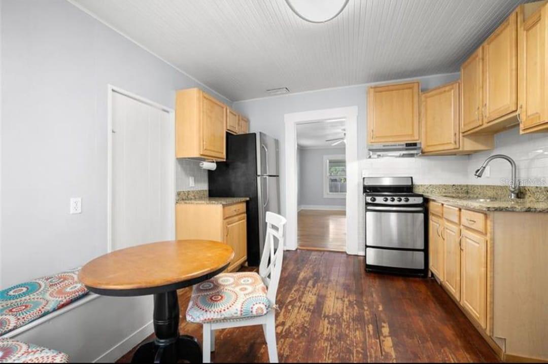 Image 4 of 11 For 1803 Douglas Avenue