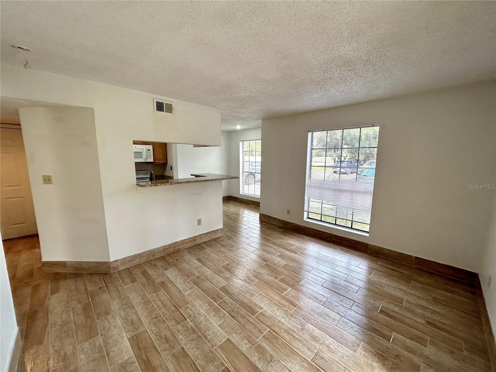 Image 10 of 17 For 8758 Mallard Reserve Drive 102