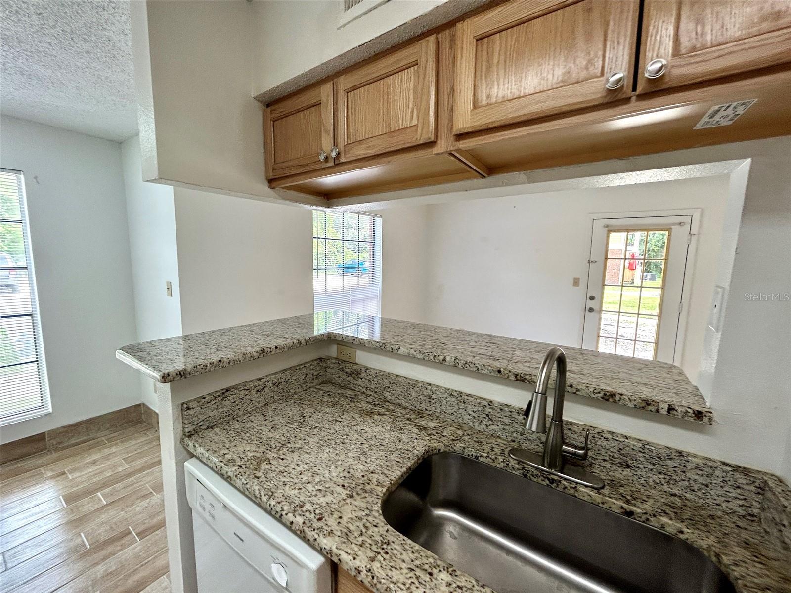 Image 5 of 17 For 8758 Mallard Reserve Drive 102