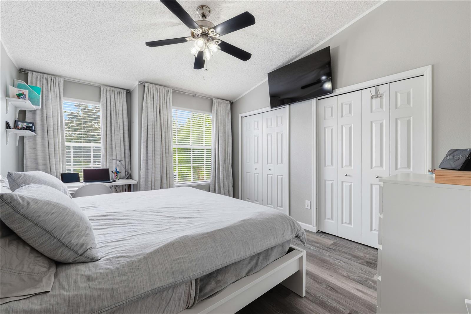 Image 13 of 50 For 429 Kensington Lake Circle