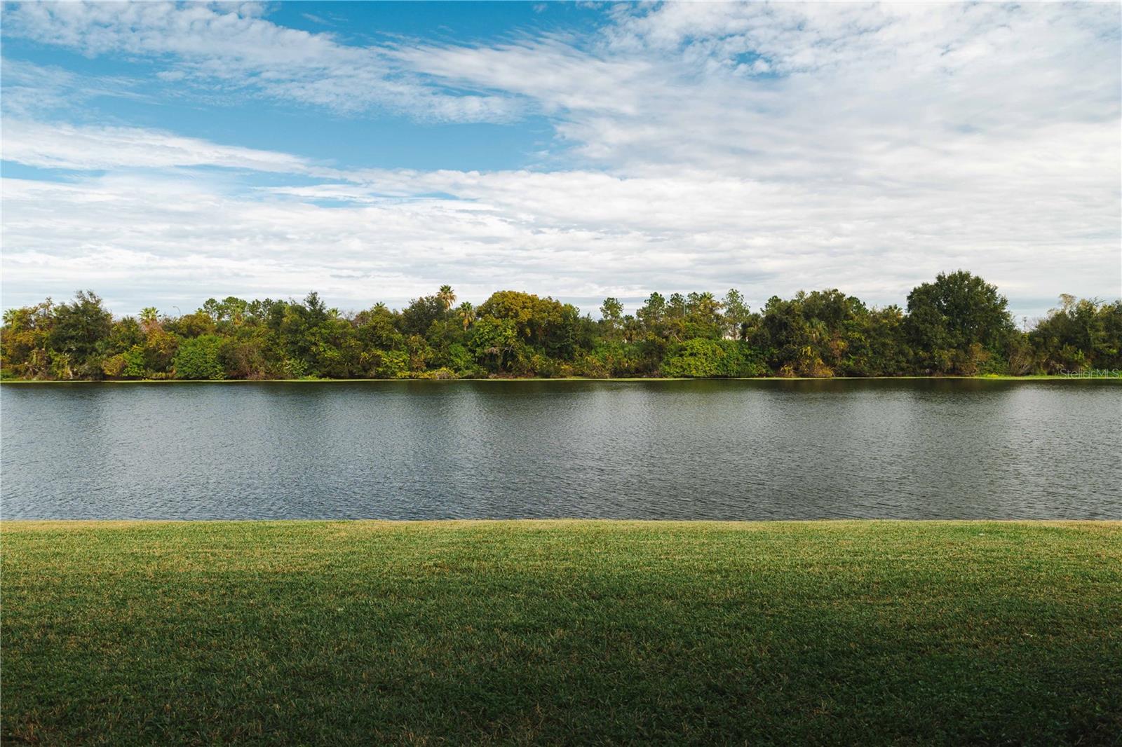 Image 2 of 50 For 429 Kensington Lake Circle