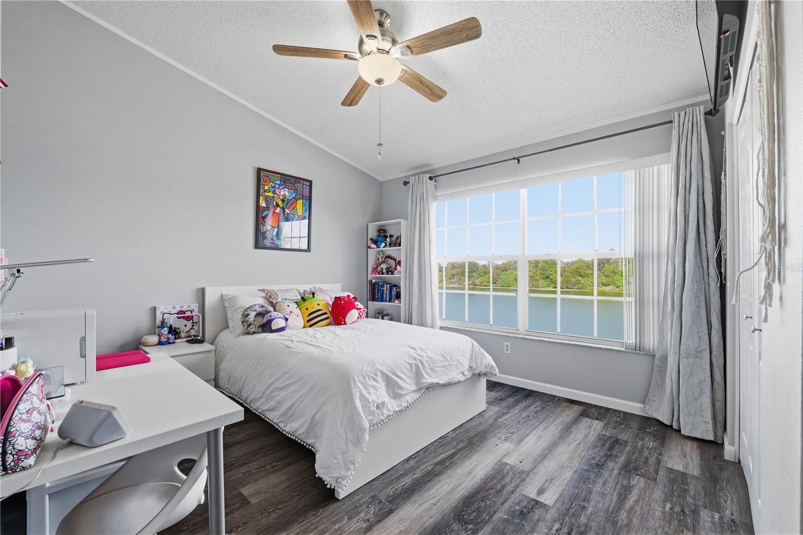 Image 20 of 50 For 429 Kensington Lake Circle