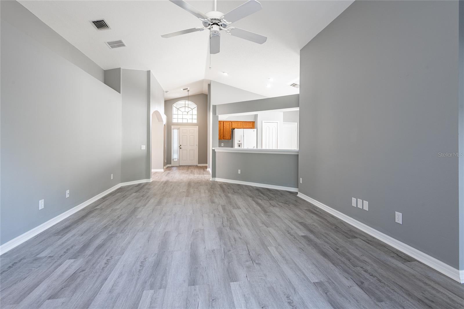 Image 10 of 41 For 2515 Butterfly Landing Drive