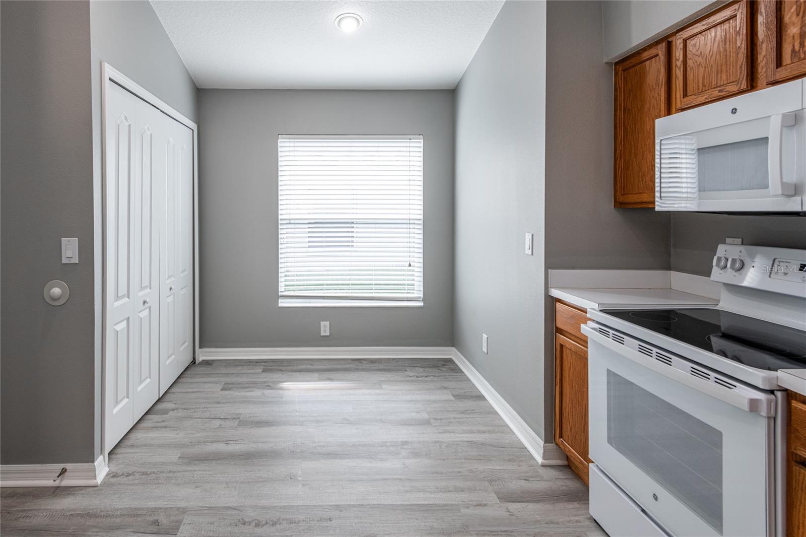 Image 14 of 41 For 2515 Butterfly Landing Drive