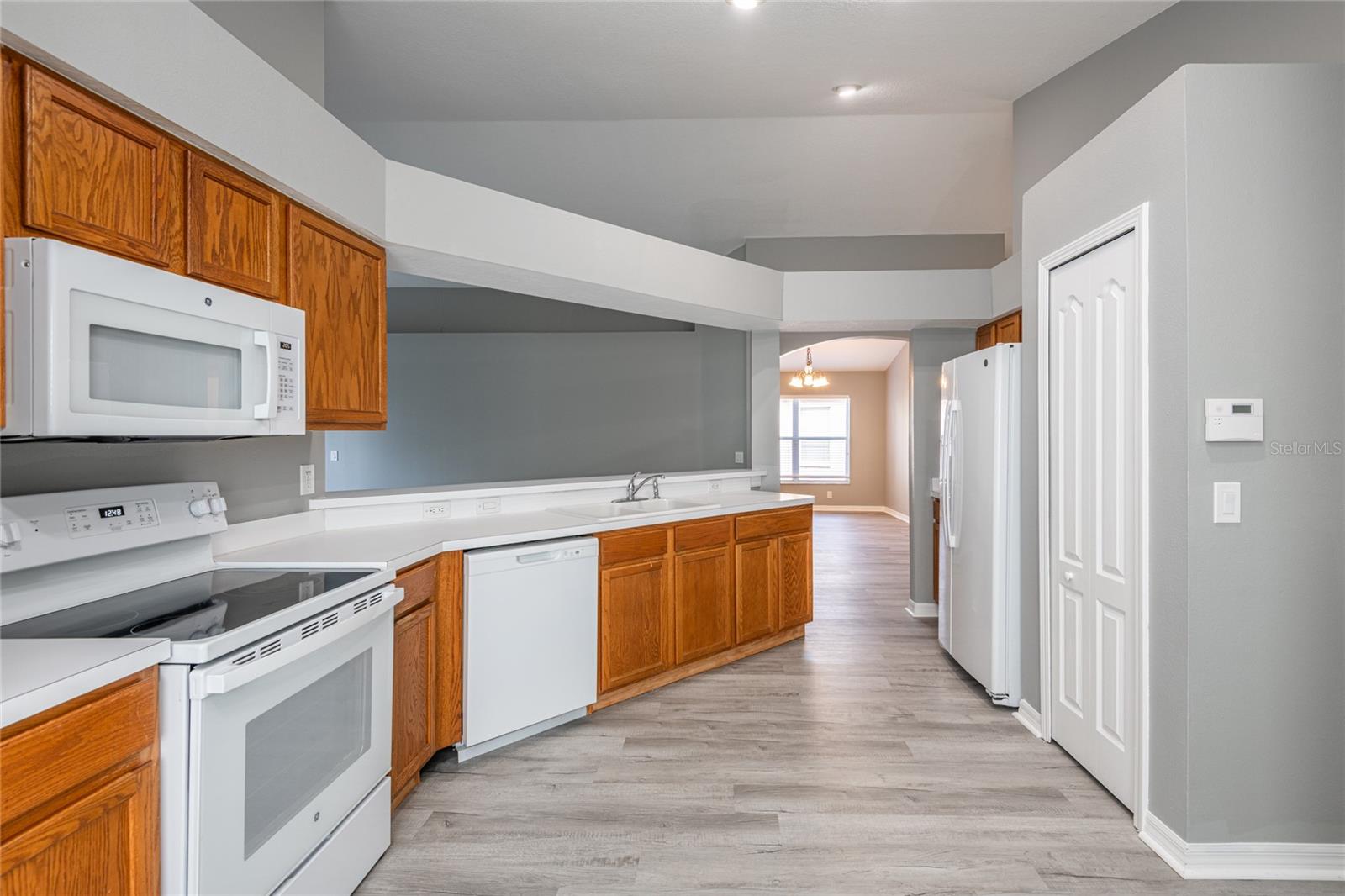 Image 15 of 41 For 2515 Butterfly Landing Drive