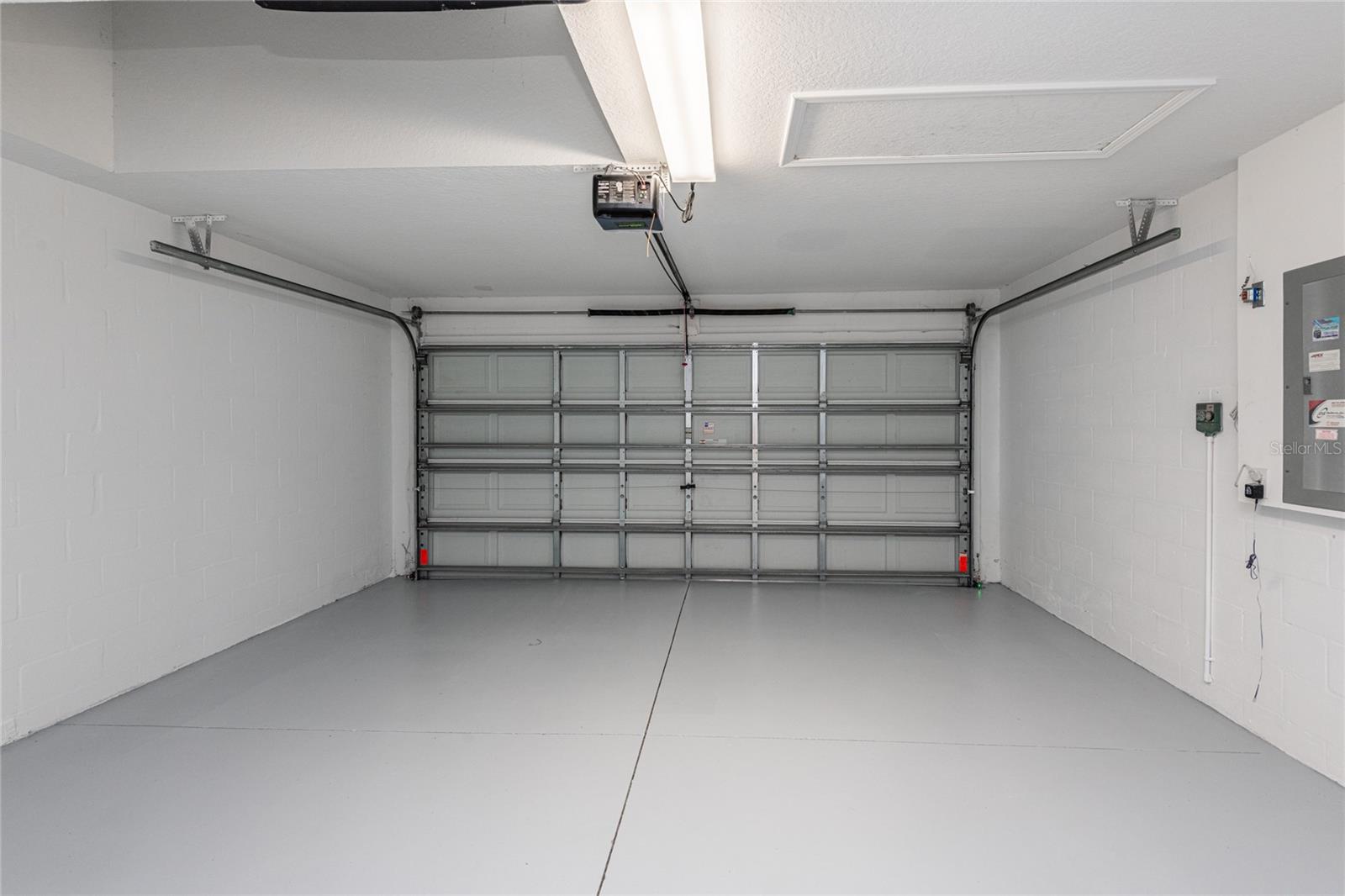 Image 19 of 41 For 2515 Butterfly Landing Drive