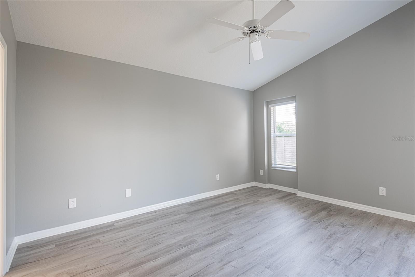 Image 20 of 41 For 2515 Butterfly Landing Drive