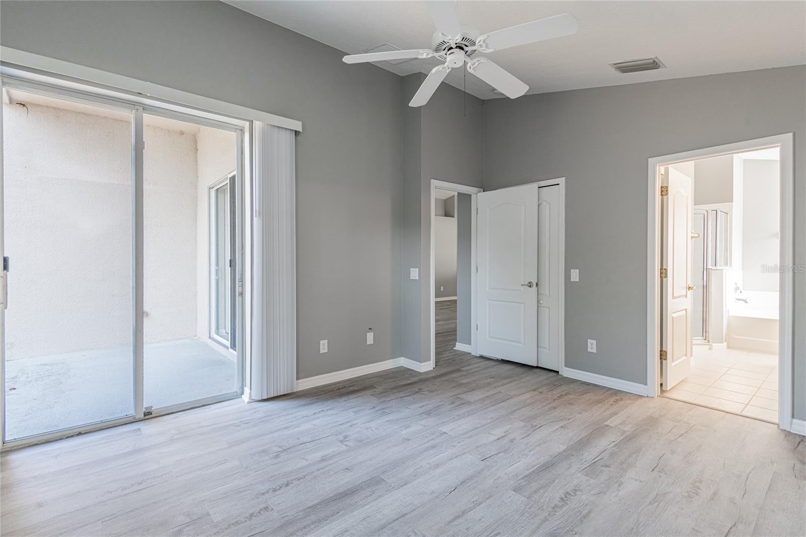 Image 22 of 41 For 2515 Butterfly Landing Drive