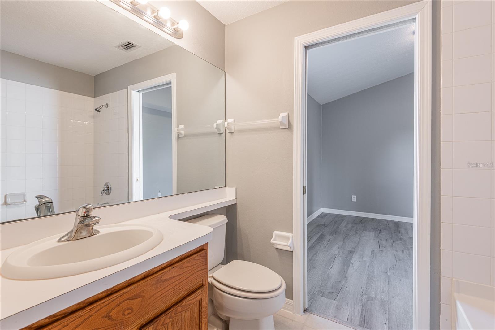 Image 30 of 41 For 2515 Butterfly Landing Drive