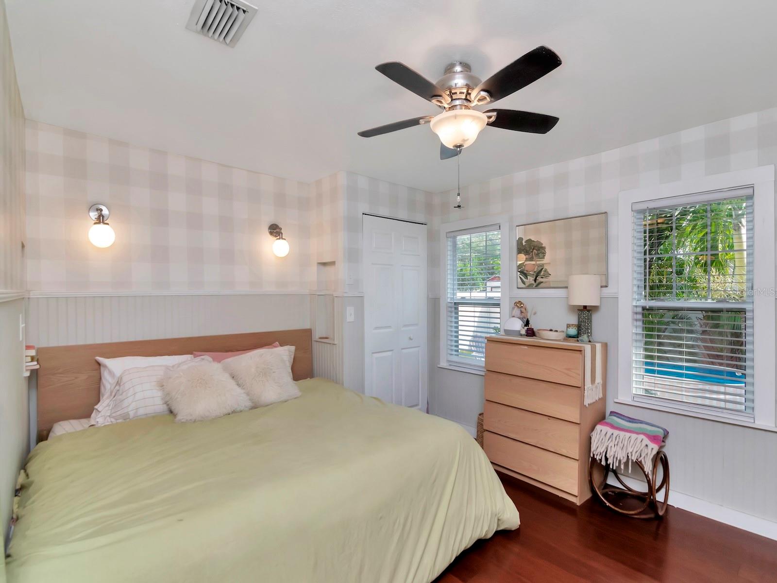 Image 10 of 22 For 4000 3rd Avenue N