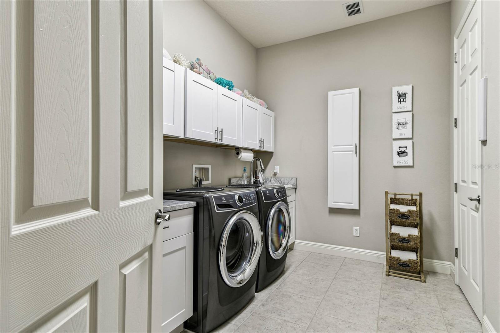 Image 72 of 100 For 1446 Via Verdi Drive