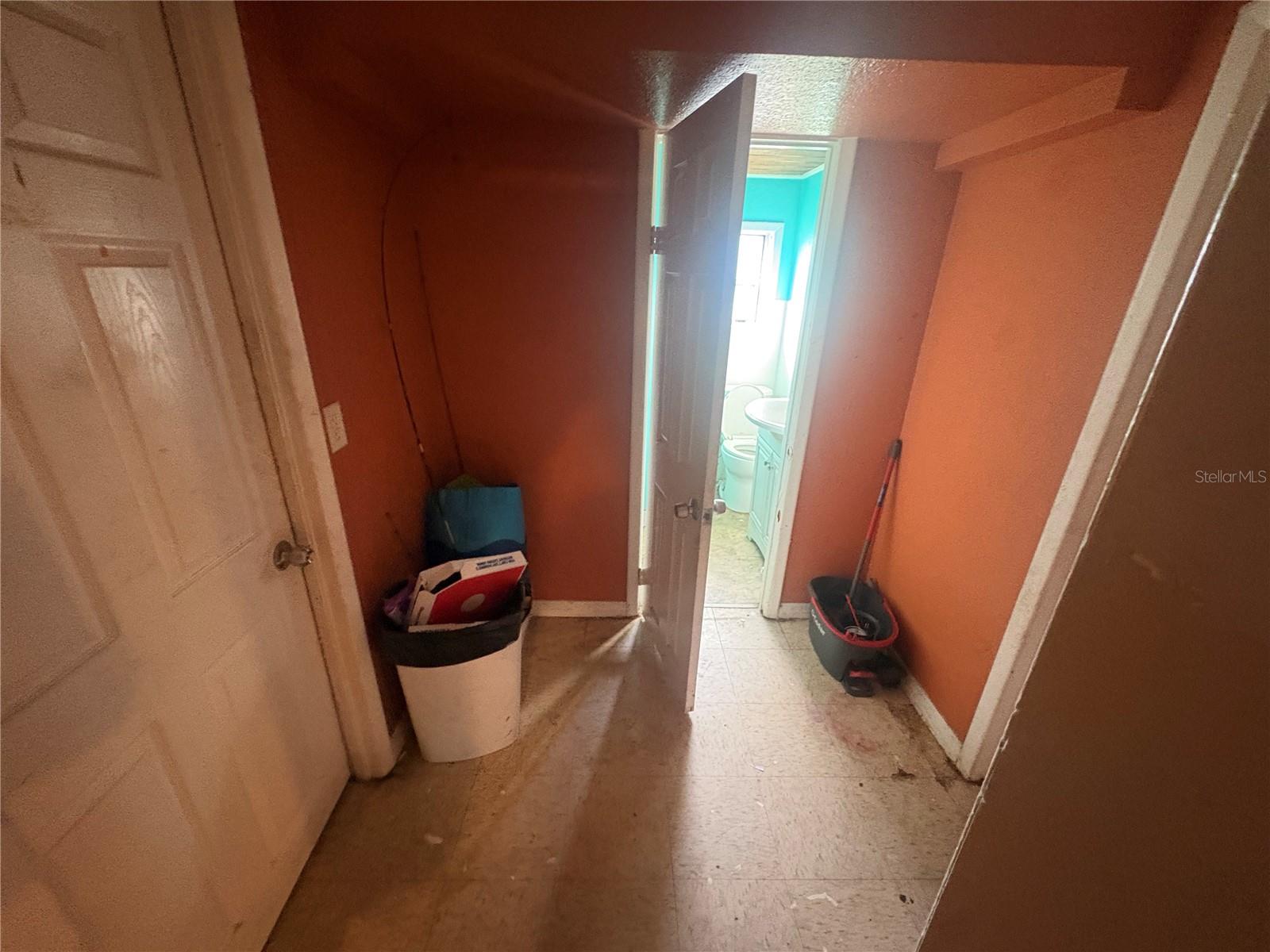 Image 11 of 37 For 2330 Azalea Court