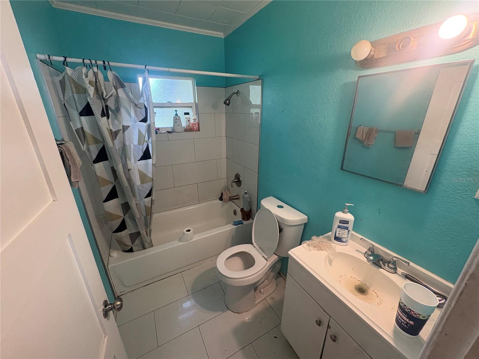 Image 18 of 37 For 2330 Azalea Court