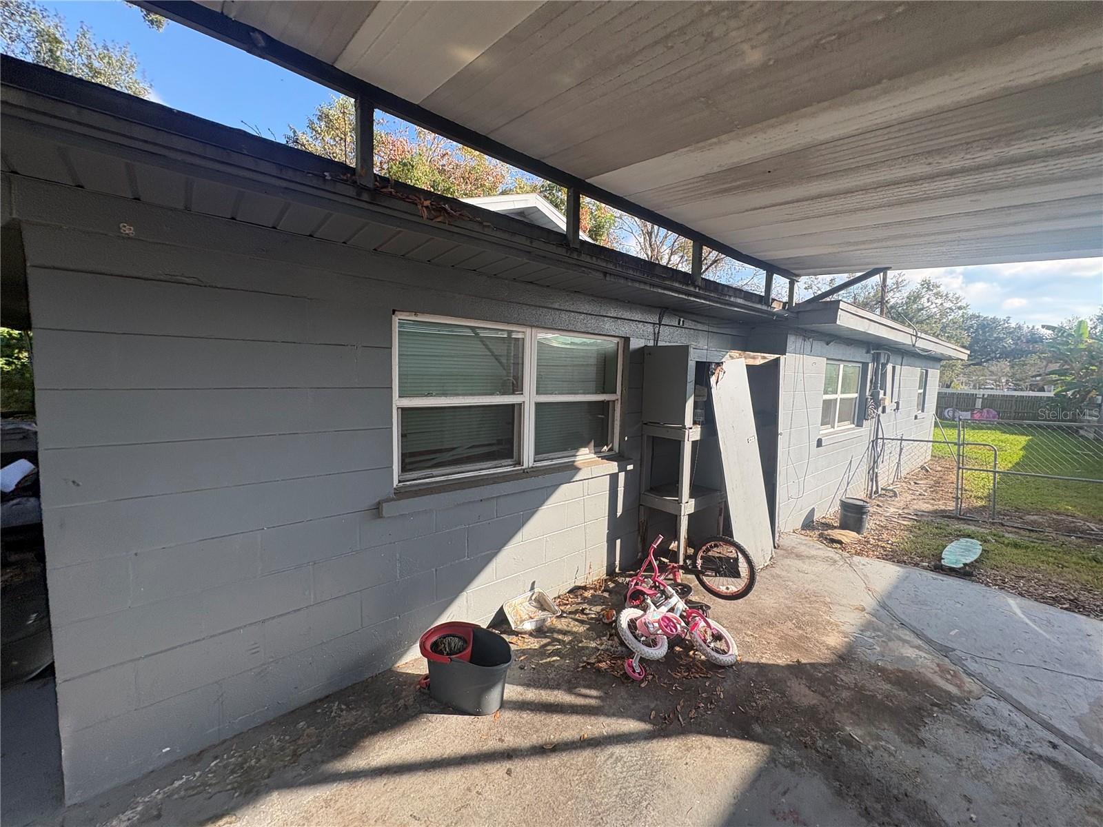 Image 25 of 37 For 2330 Azalea Court