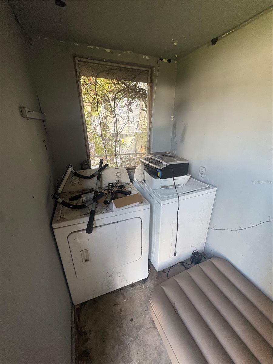 Image 36 of 37 For 2330 Azalea Court