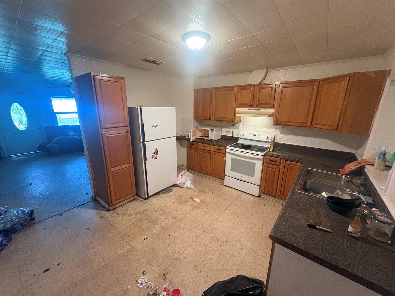 Image 8 of 37 For 2330 Azalea Court