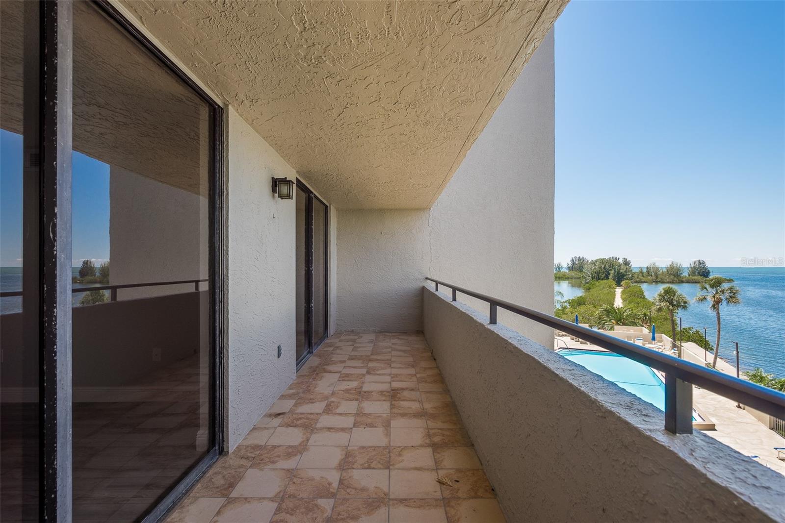 Image 10 of 30 For 6035 Sea Ranch Drive 306