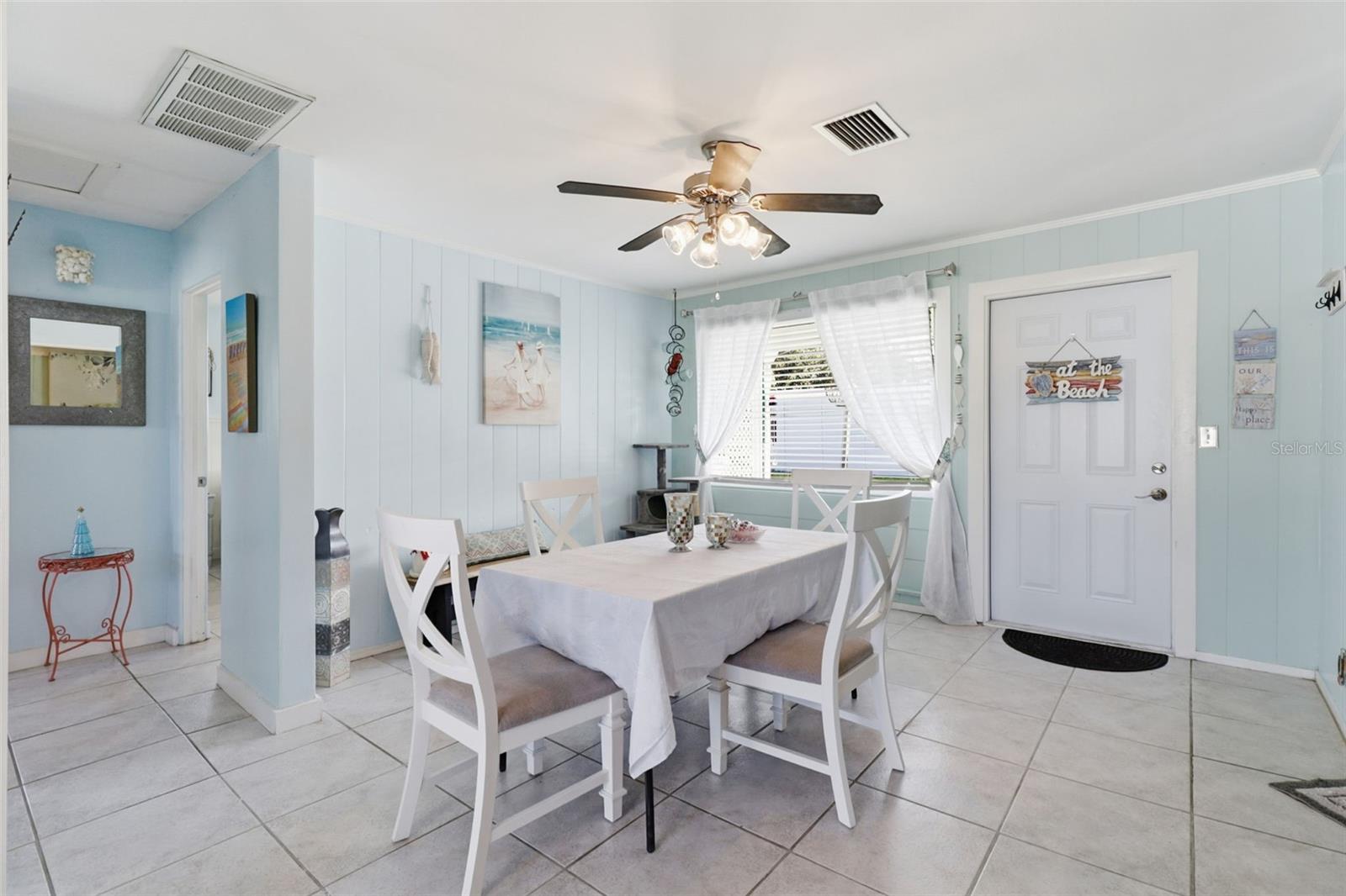 Image 9 of 25 For 14235 Clamshell Lane