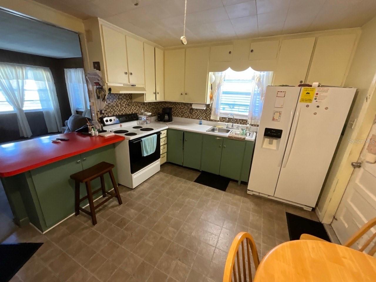 Image 6 of 15 For 9004 Cluster Avenue