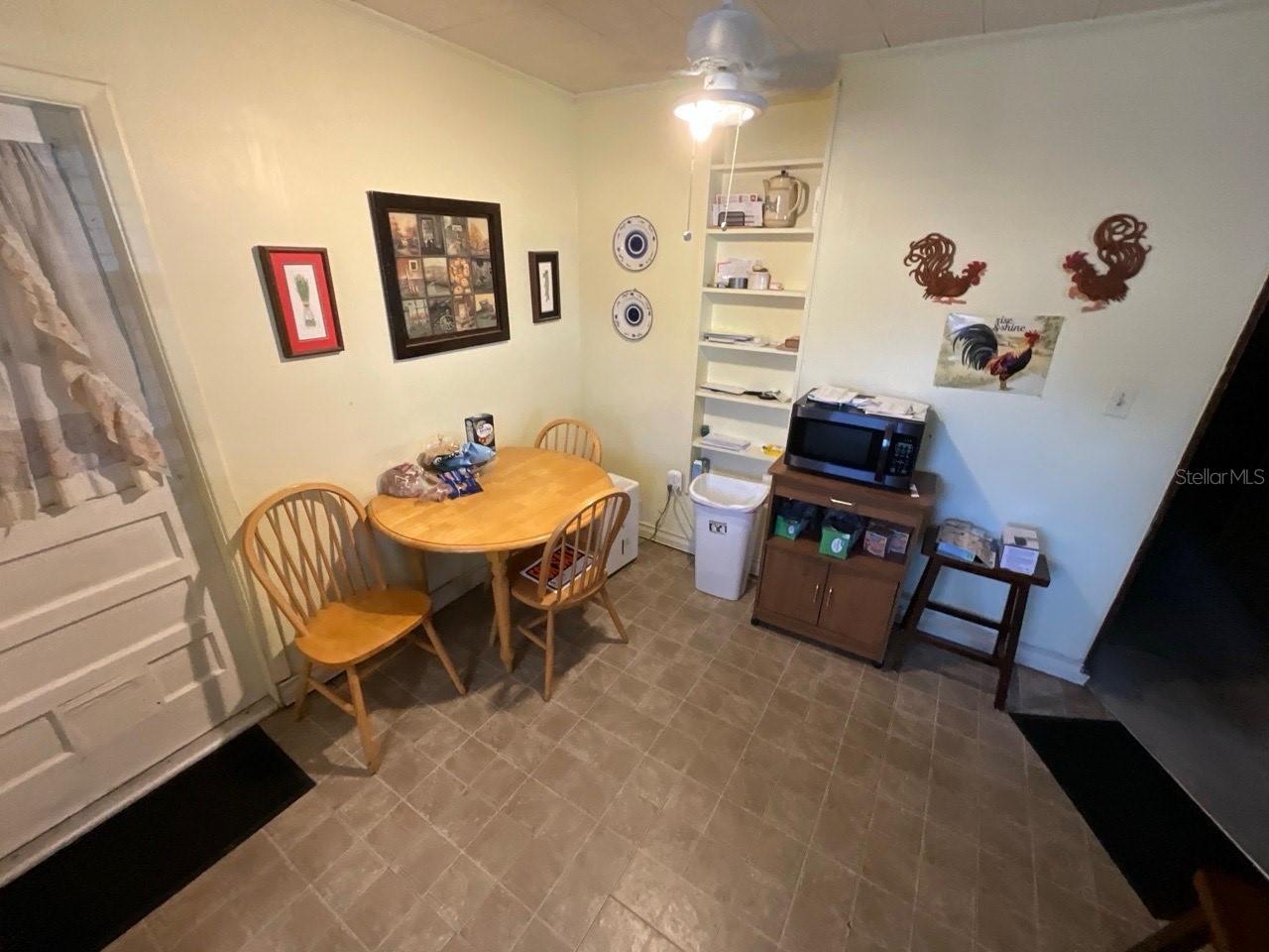 Image 8 of 15 For 9004 Cluster Avenue