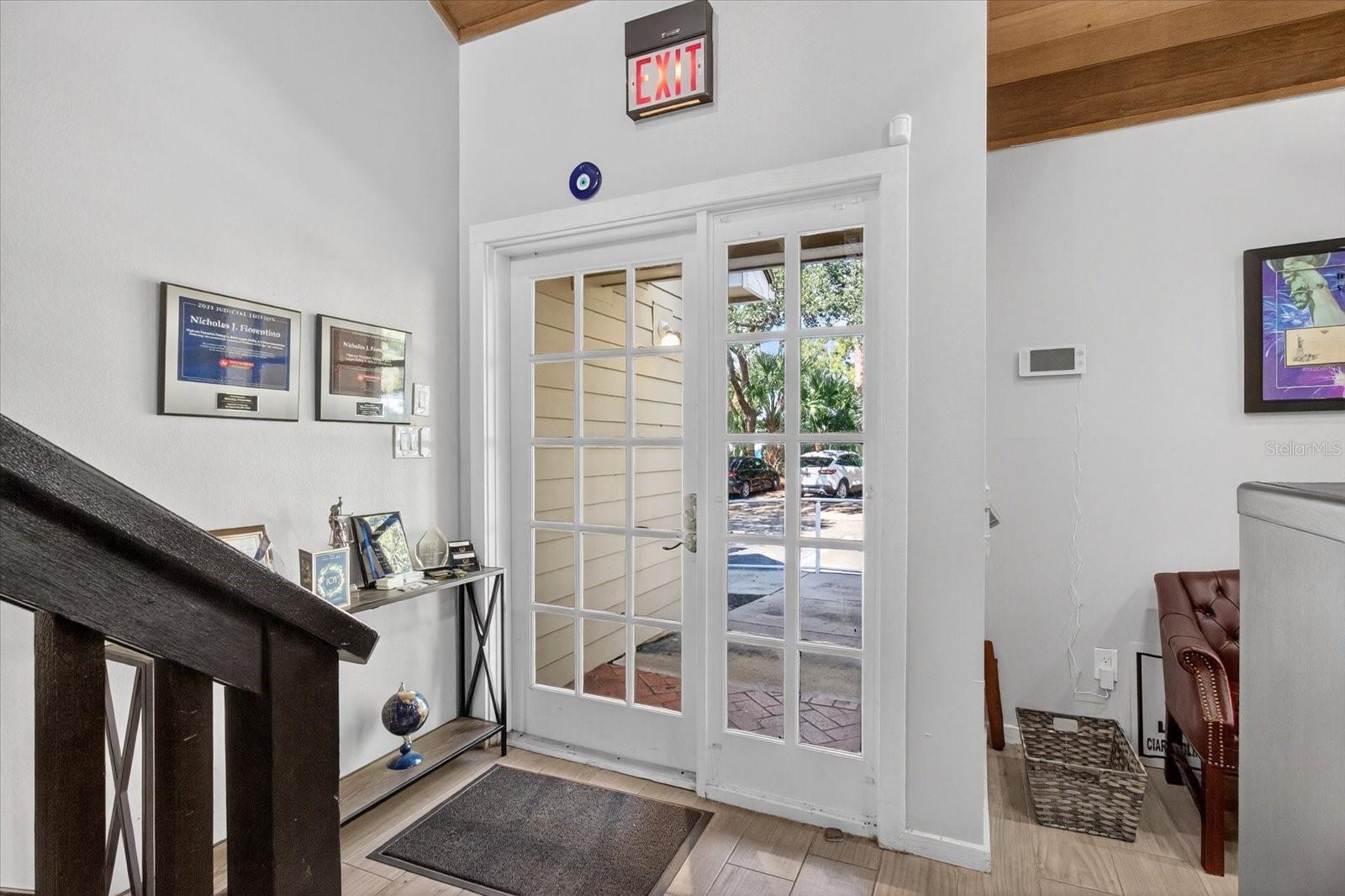 Image 11 of 62 For 10225 Ulmerton Road 12b