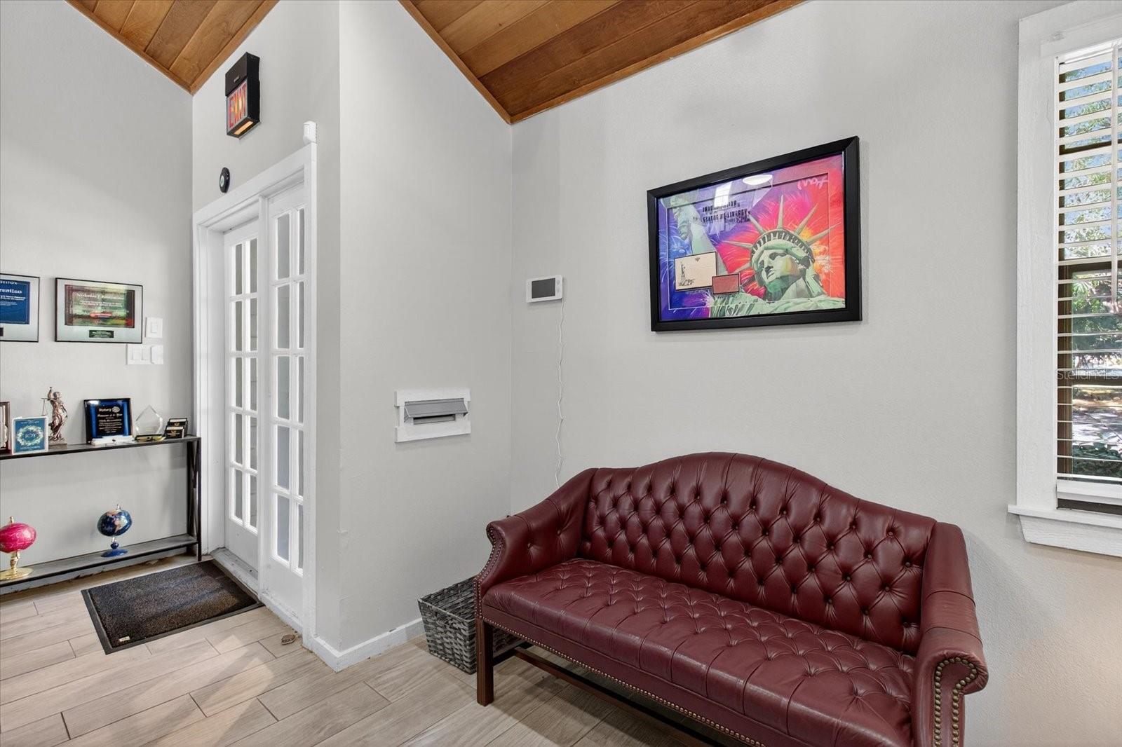 Image 14 of 62 For 10225 Ulmerton Road 12b